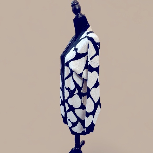 ❤️❤️Anna and Ava Cardigan OS❤️❤️LNWOT - Picture 5 of 8